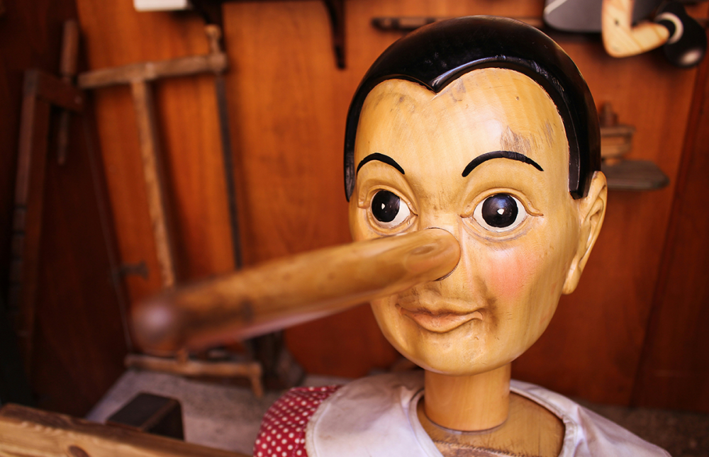 Blog - Clicks ’n Tricks - The internet’s greatest lies